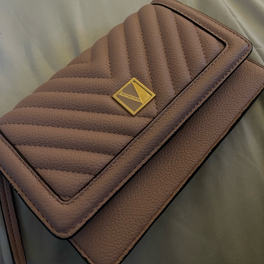 VICTORIA SECRET WALLET